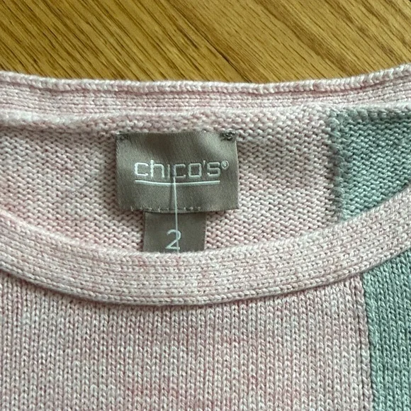 Color Block Sweater - Picture 2 of 3